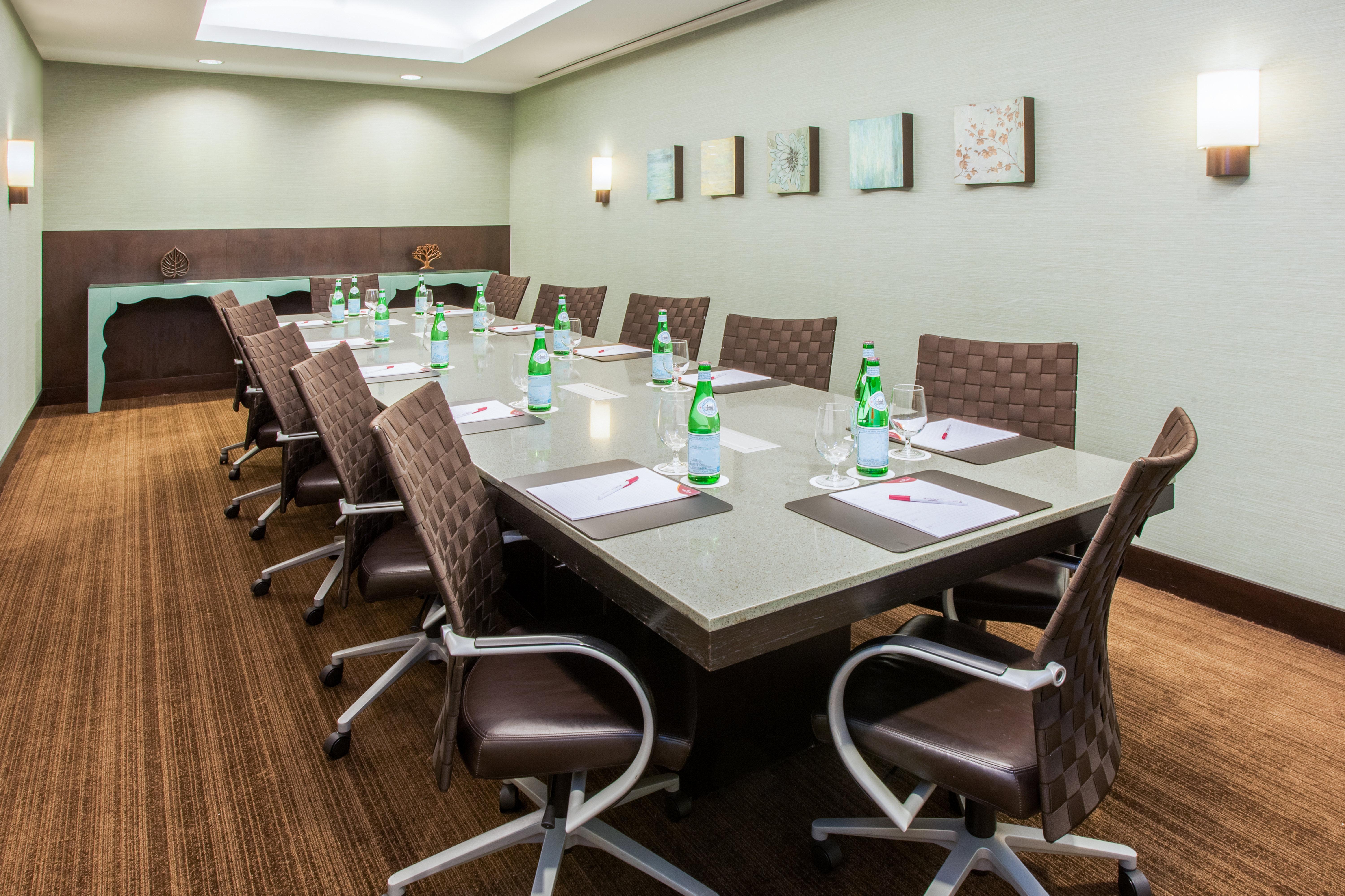 Crowne Plaza Hotel Glen Ellyn/Lombard By Ihg Экстерьер фото